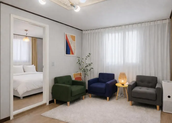빠레트 White Linen House